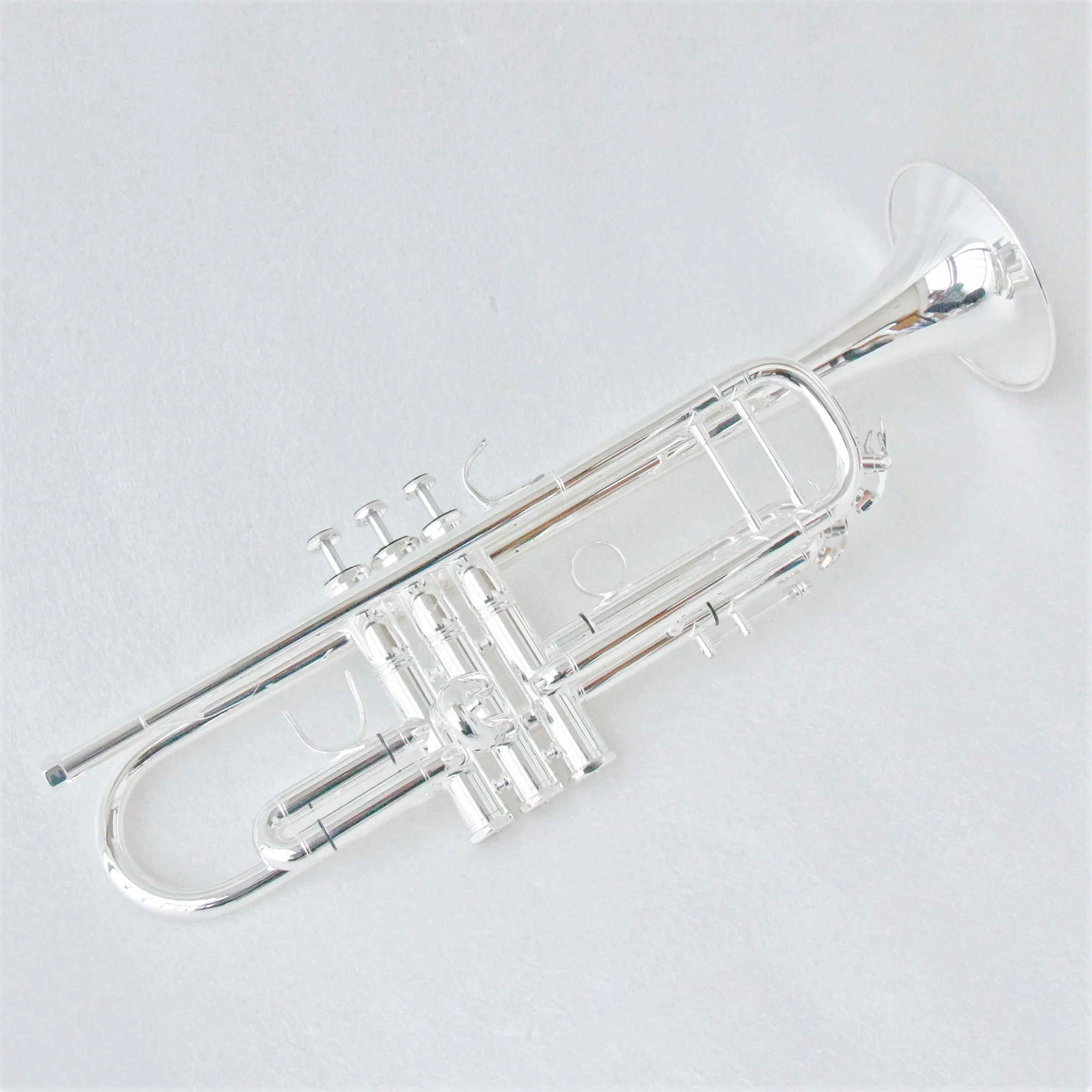 Musical Instrument Ending In A - Trompette haut de gamme, instrument de